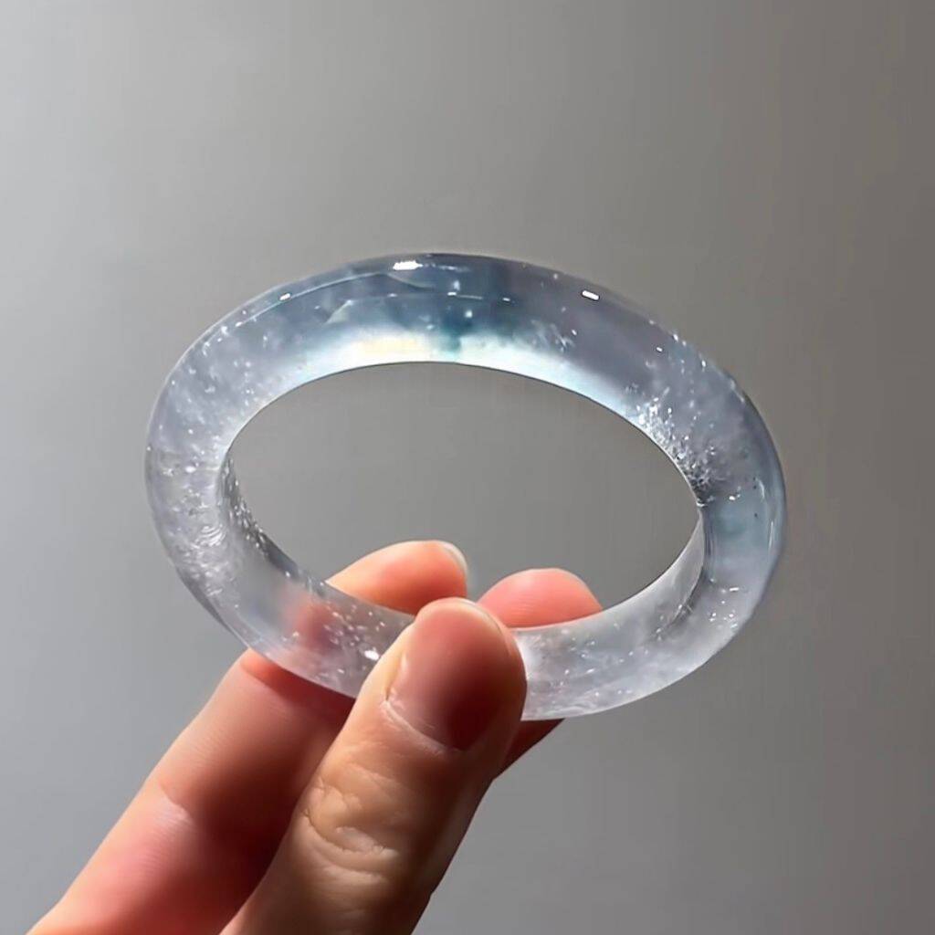玻璃种雪花棉飘墨蓝花正圈翡翠手镯