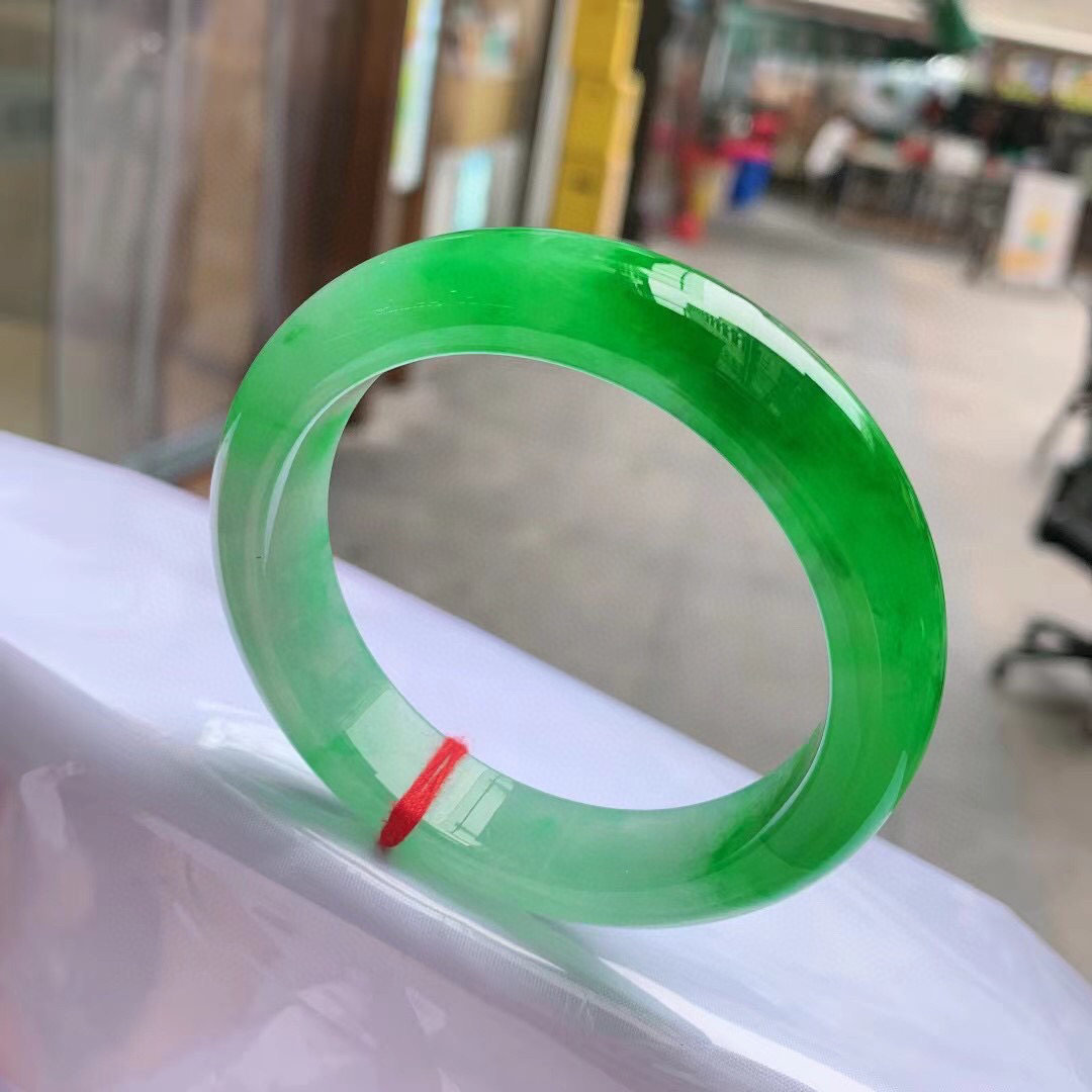 冰种满阳绿正圈A货翡翠手镯
